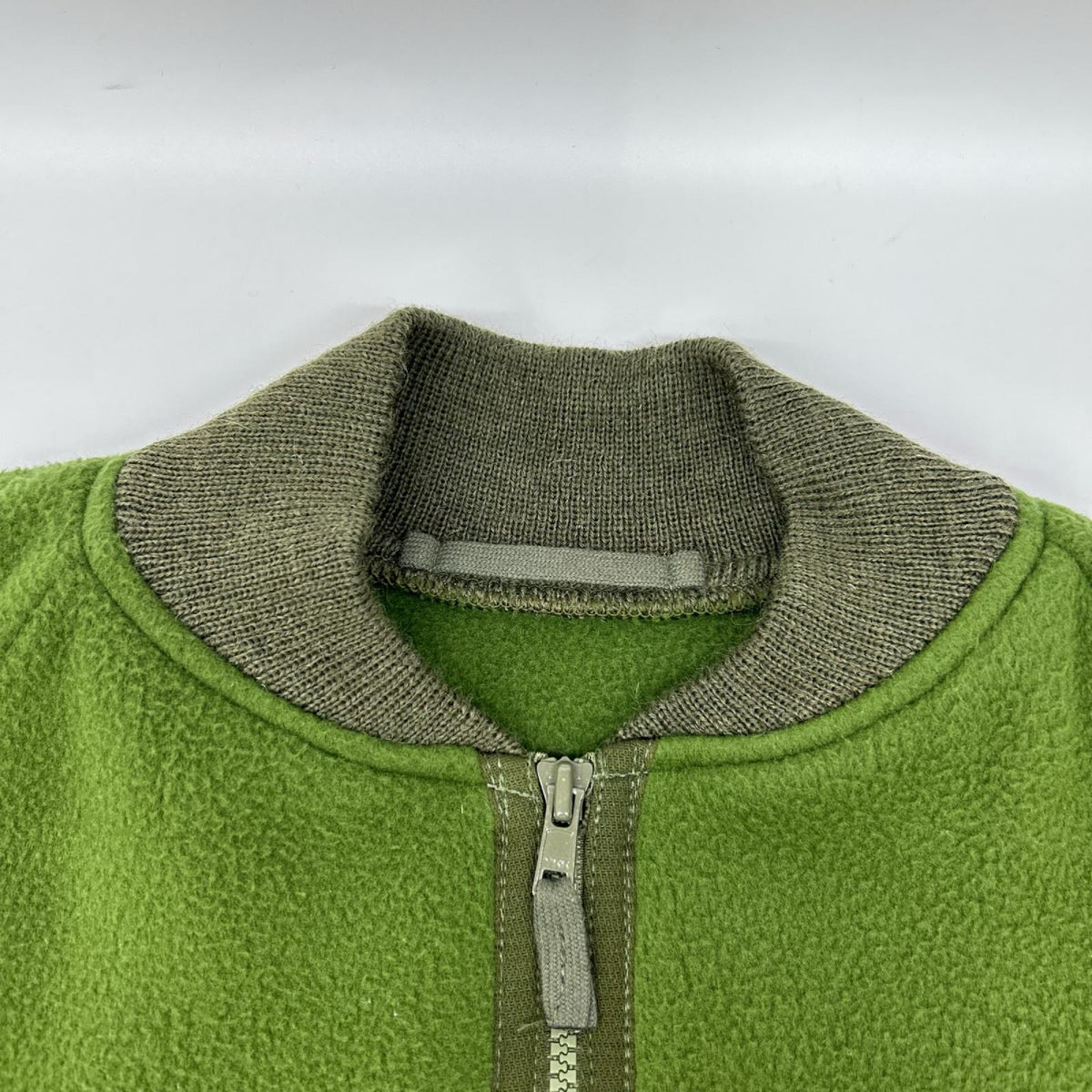 MILITARY ミリタリー 【DCTA】グリーン イギリス軍 Liner Green Tharmal フリース ジャケット ジャケット