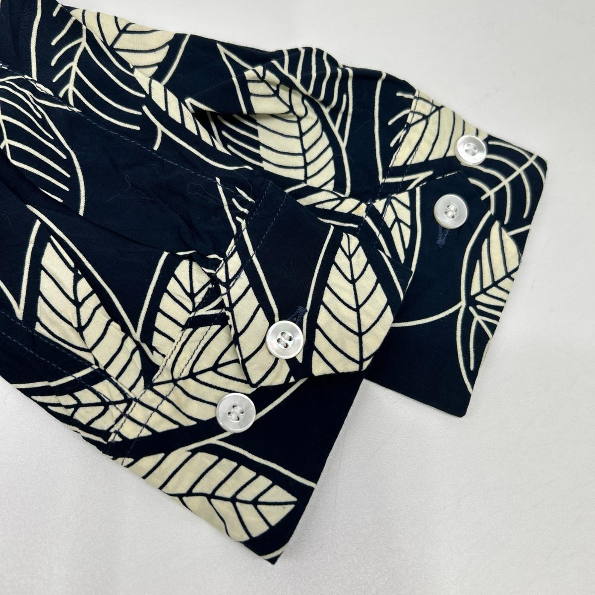 DUKE KAHANAMOKU デュークカハナモク ブラック×ホワイト スペシャルエディション ISLAND LEAF/アイランドリーフ アロハシャツ トップス