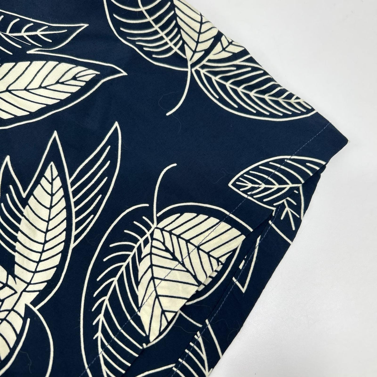 DUKE KAHANAMOKU デュークカハナモク ブラック×ホワイト スペシャルエディション ISLAND LEAF/アイランドリーフ アロハシャツ トップス