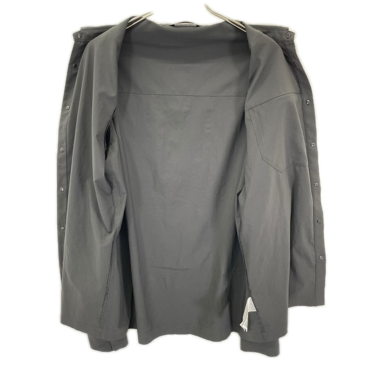 ARC'TERYX アークテリクス X000007410 23SS ブラック SKYLINE LS SHIRT スカイライン 比翼ボタン 長袖 ボタンシャツ トップス