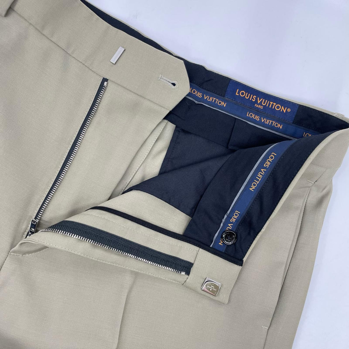 LOUIS VUITTON ルイヴィトン RM241 FZC HQP63W 24SS グリーン センタープレスショートパンツ ボトムス