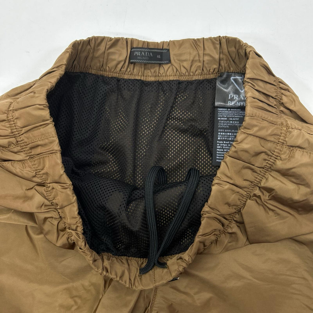 PRADA プラダ UB372 24年 ブラウン Re-Nylon/リナイロン 三角ロゴプレート スイムショーツ ショートパンツ ボトムス
