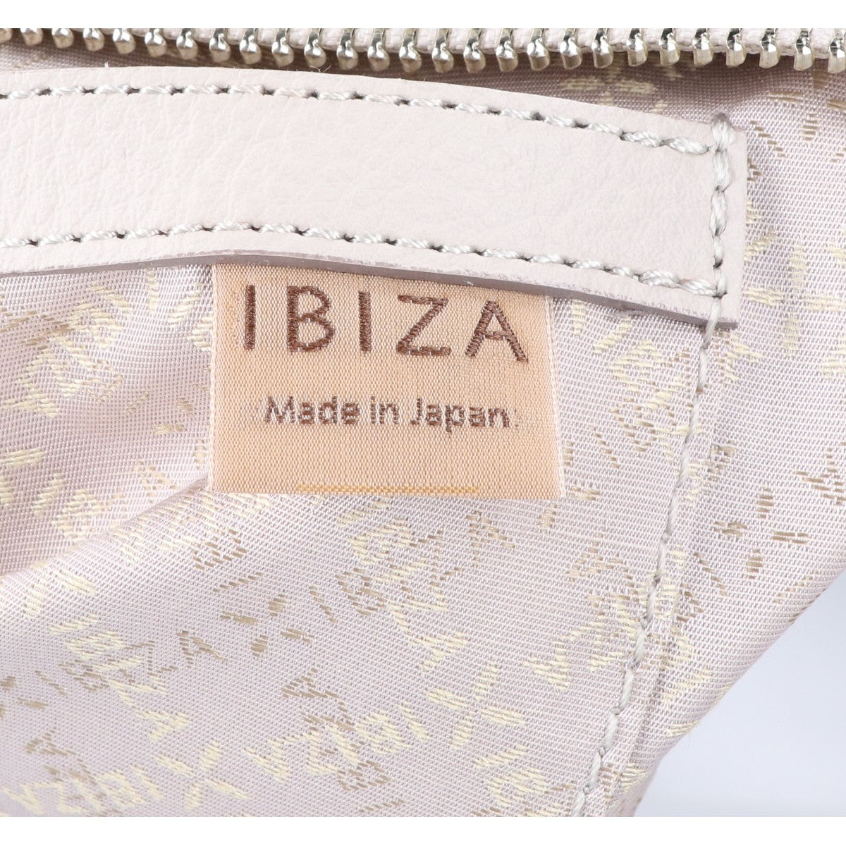 IBIZA イビザ グレージュ スクエア レザーショルダーバッグ ショルダーバッグ