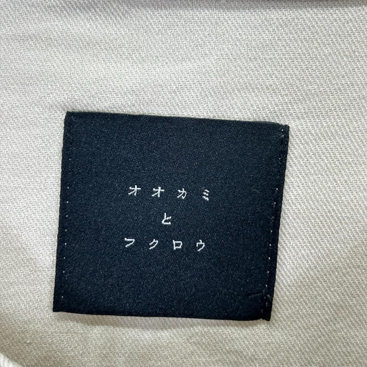 オオカミとフクロウ オオカミとフクロウ サンドベージュ オオカミと追いかける月の足跡 ギャザーシャツ トップス