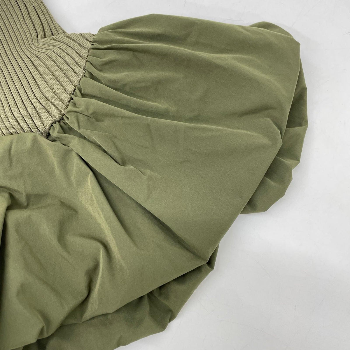 Ameri アメリ 26年製 カーキ BALLOON HEM DOCKING KNIT TOP トップス