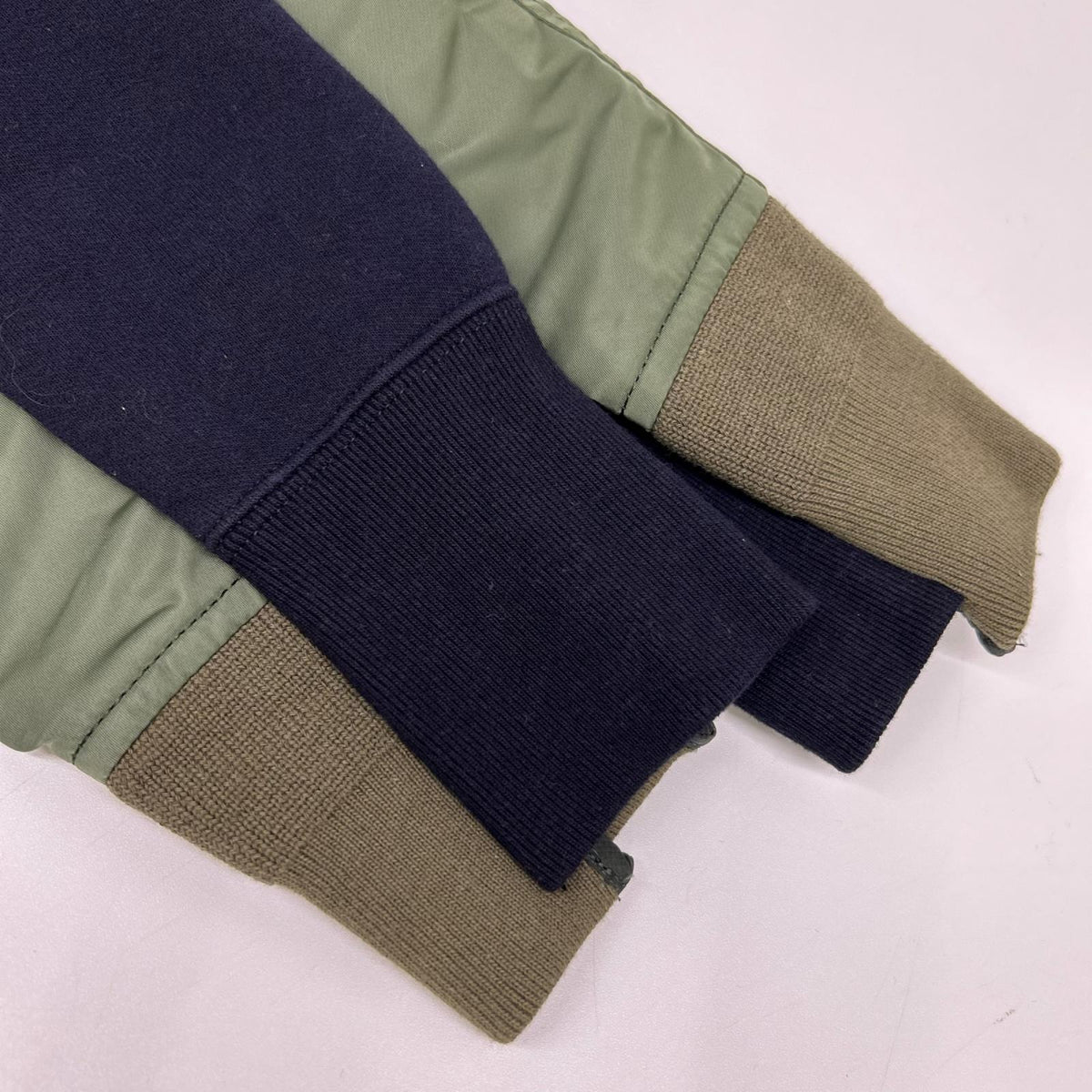 sacai サカイ SCM-043 22AW ダークネイビー×カーキ Sponge Sweat MA-1 Pullover ドッキングスウェット トップス