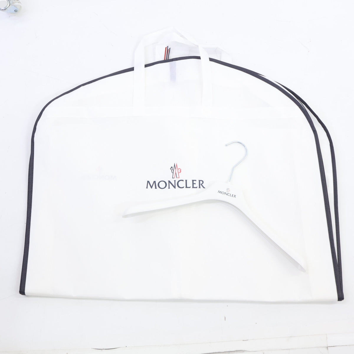 MONCLER モンクレール 【新品同様/24年製】K29541C50210 CHARPAL シャーパル フード付ダウン コート
