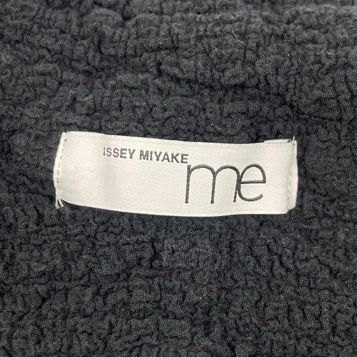 MeISSEYMIYAKE ミーイッセイミヤケ MI55FD110 ブラック シュリンク加工 2Bジャケット ジャケット