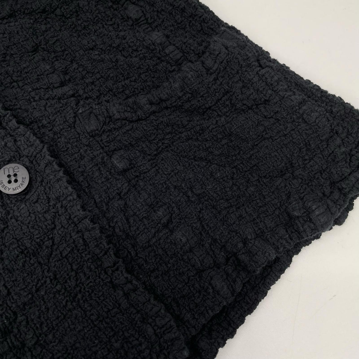 MeISSEYMIYAKE ミーイッセイミヤケ MI55FD110 ブラック シュリンク加工 2Bジャケット ジャケット