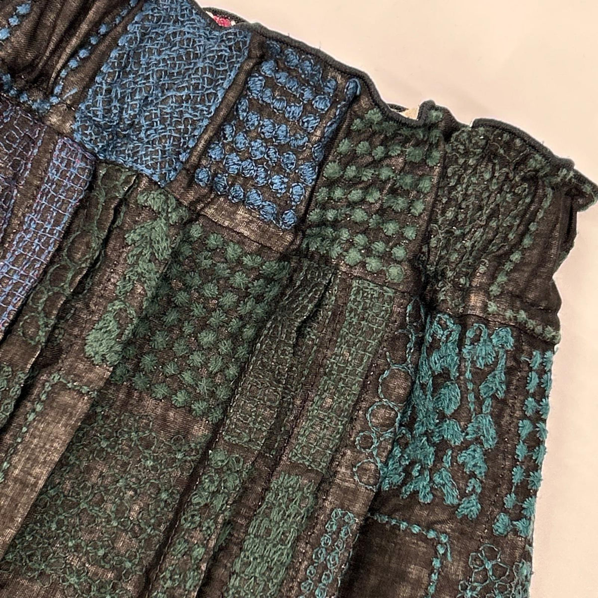PJC KAZUKO ONISHI ピー ジェイ シー ブラウン×グリーン マルチ刺繍 リバーシブルフレアスカート スカート