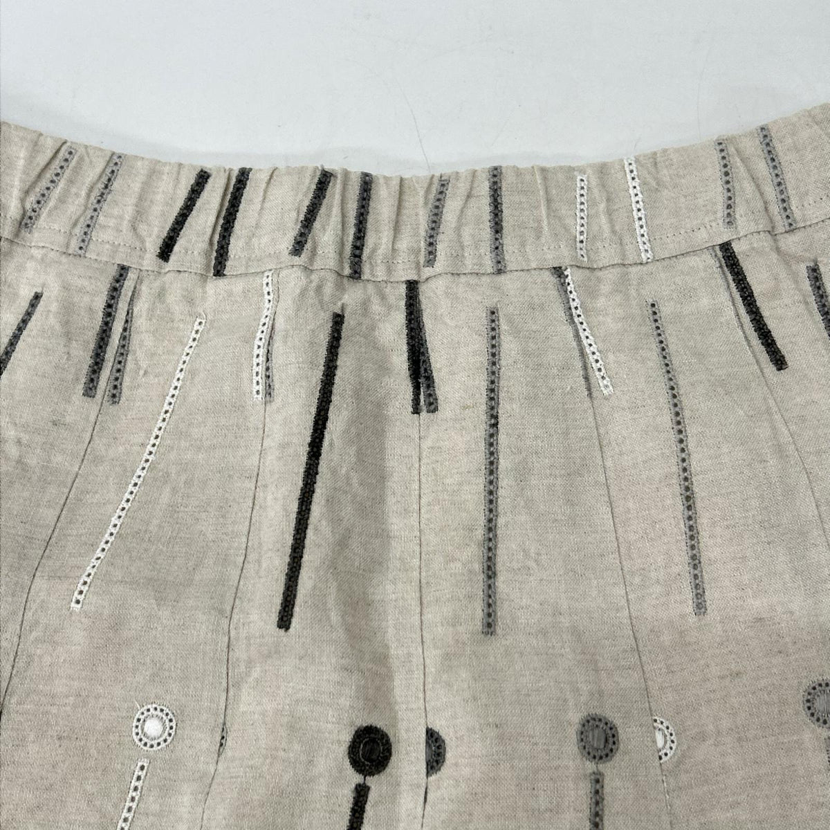 PJC KAZUKO ONISHI ピー ジェイ シー ベージュ リネン100 幾何学模様刺繍 スカート スカート