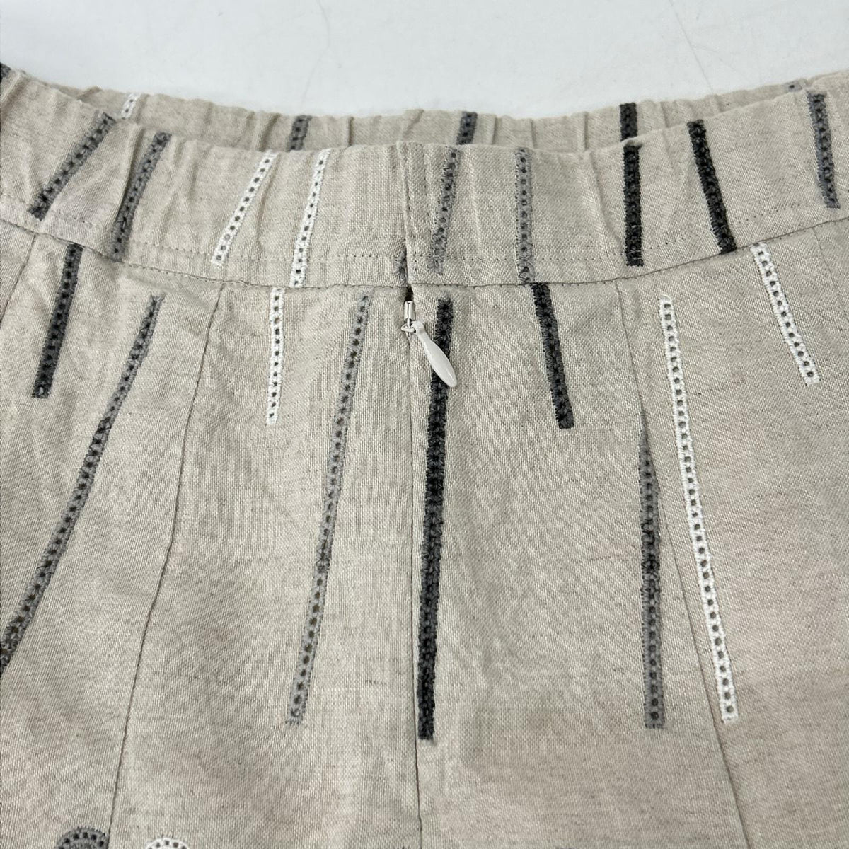 PJC KAZUKO ONISHI ピー ジェイ シー ベージュ リネン100 幾何学模様刺繍 スカート スカート