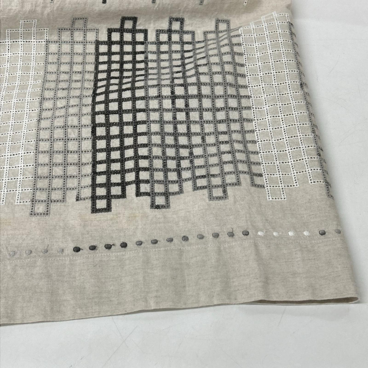 PJC KAZUKO ONISHI ピー ジェイ シー ベージュ リネン100 幾何学模様刺繍 スカート スカート
