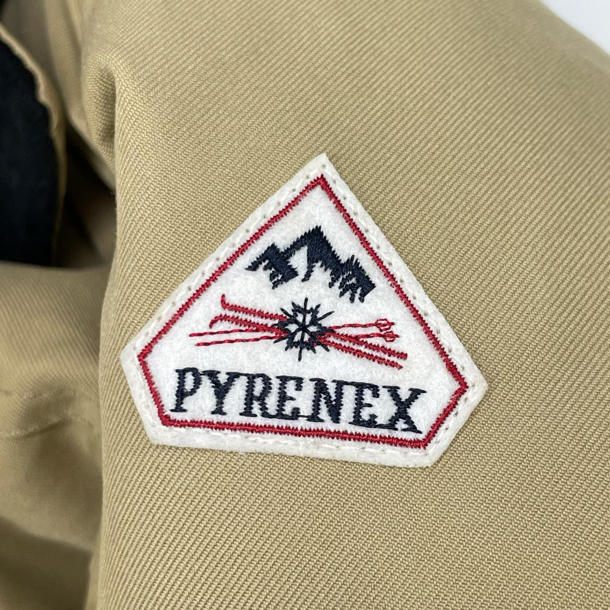 PYRENEX ピレネックス ベージュ ピレネックス BORDEAUX FUR INT'L ダウンジャケット ジャケット