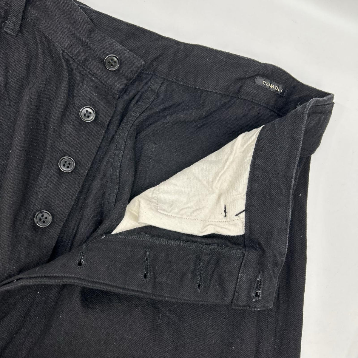 COMOLI コモリ 25SS B01-03001 ブラック デニム ベルテッドパンツ ボトムス