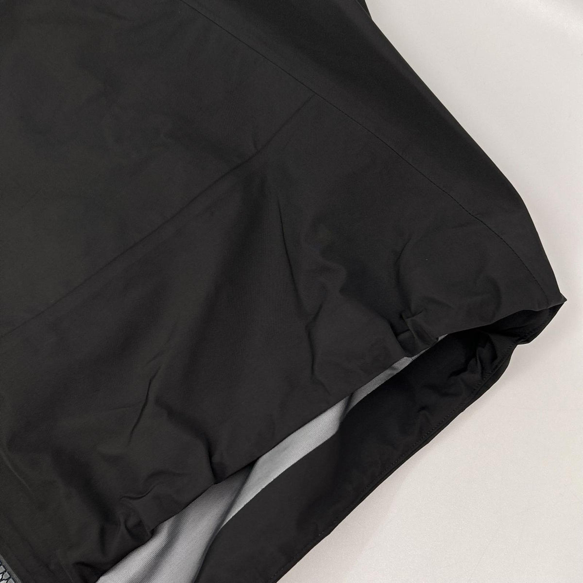 DESCENTE デサント 【ALLTERRAIN81】24AW D04FWBRLMB ZENCHIKEI グレー ナイロン GORE-TEX シェルジャケット ジャケット