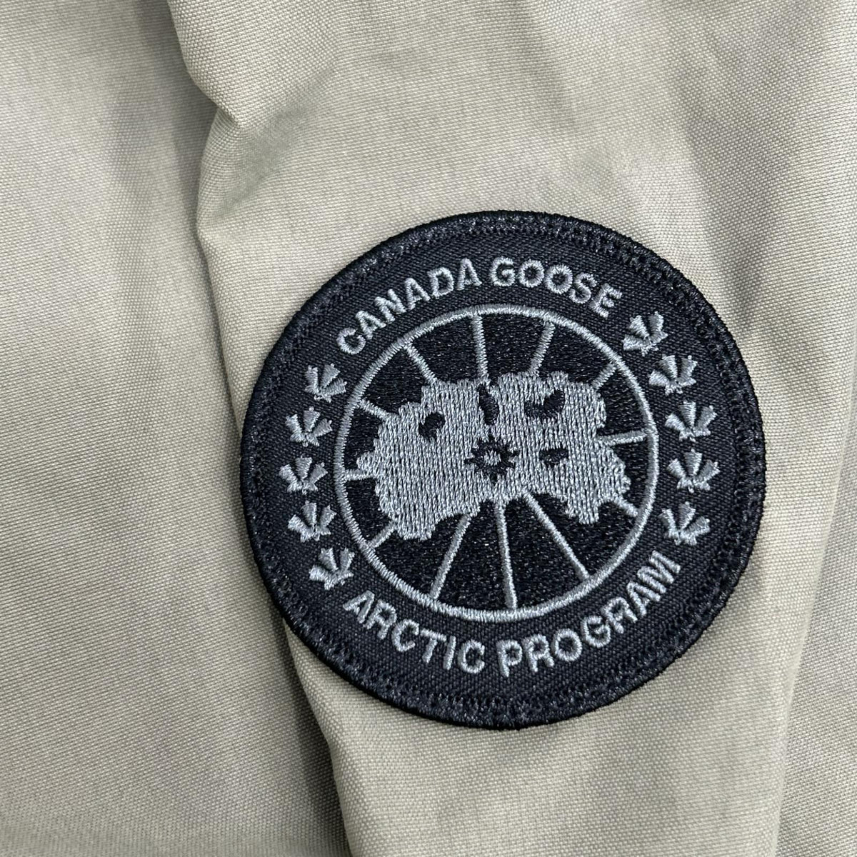 CANADA GOOSE カナダグース 【ブラックレーベル】2465MBA カーキ Hinton/ヒントン ウィンドシャツジャケット フュージョンフィット ジャケット
