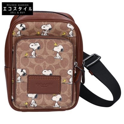 COACH コーチ x PEANUTS ピーナッツ 【美品】CBK47 レーサー シグネチャーキャンバス スヌーピープリント スリングパック ボディバッグ
