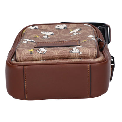 COACH コーチ x PEANUTS ピーナッツ 【美品】CBK47 レーサー シグネチャーキャンバス スヌーピープリント スリングパック ボディバッグ