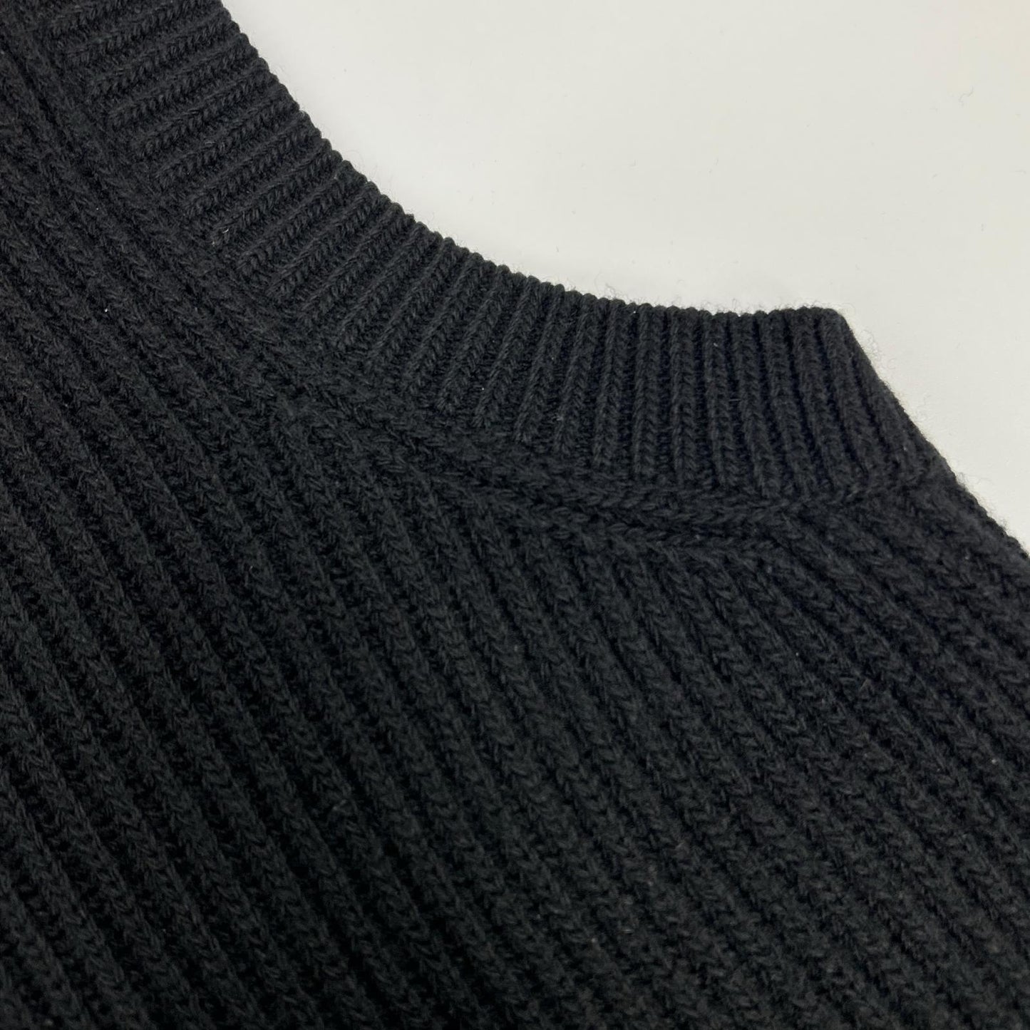 PRADA プラダ UMT409 21年製 ブラック ロゴニットベスト トップス