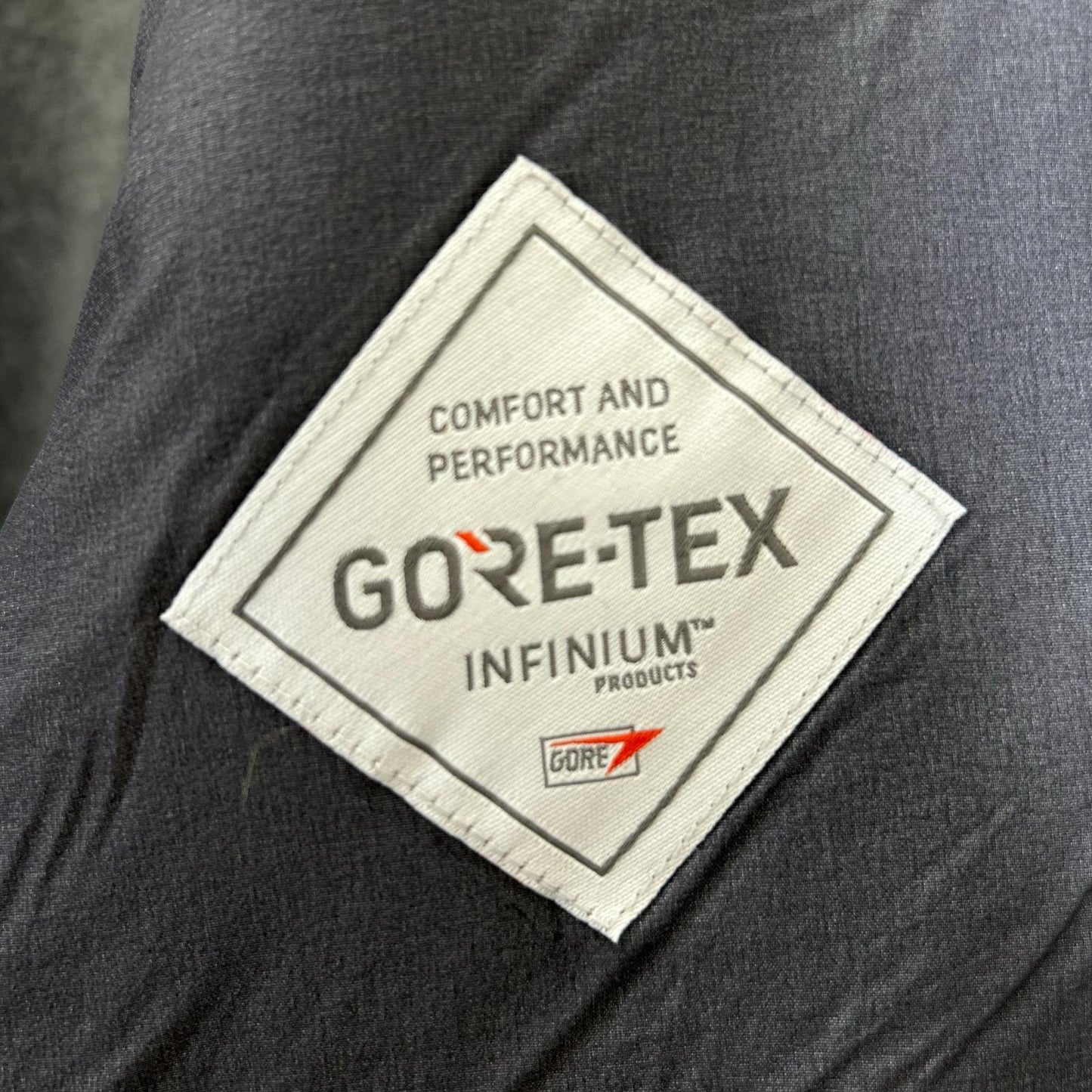 WHITE MOUNTAINEERING ホワイトマウンテニアリング WM2173512 グレー GORE-TEX INFINIUM パッチワークボア ジャケット ジャケット