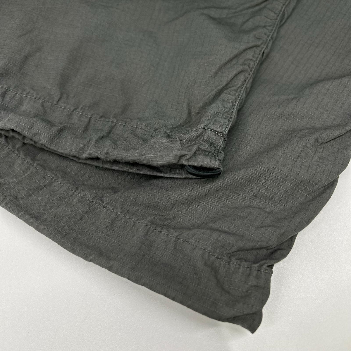 C.P.COMPANY シーピーカンパニー 20CMPA248A 26SS カーキ Cargo Pants In Cotton Rip-Stop Gunetal パンツ ボトムス