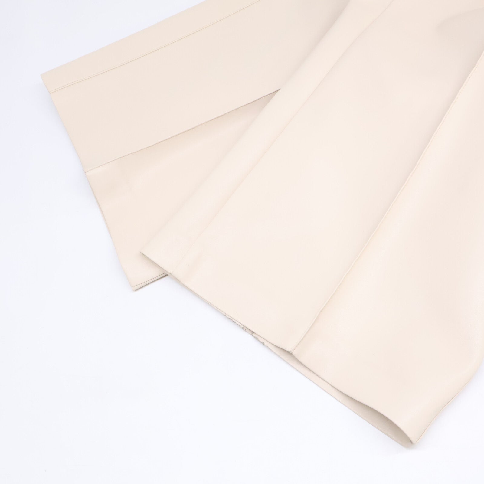 LE CIEL BLEU ルシェルブルー 【23年製】25A68412 Leather V Waist Wide Pants エコレザー V ウエスト ワイトパンツ ボトムス