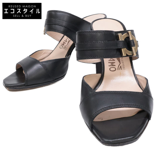 Salvatore Ferragamo DG016932 Gancini Leather Sandals