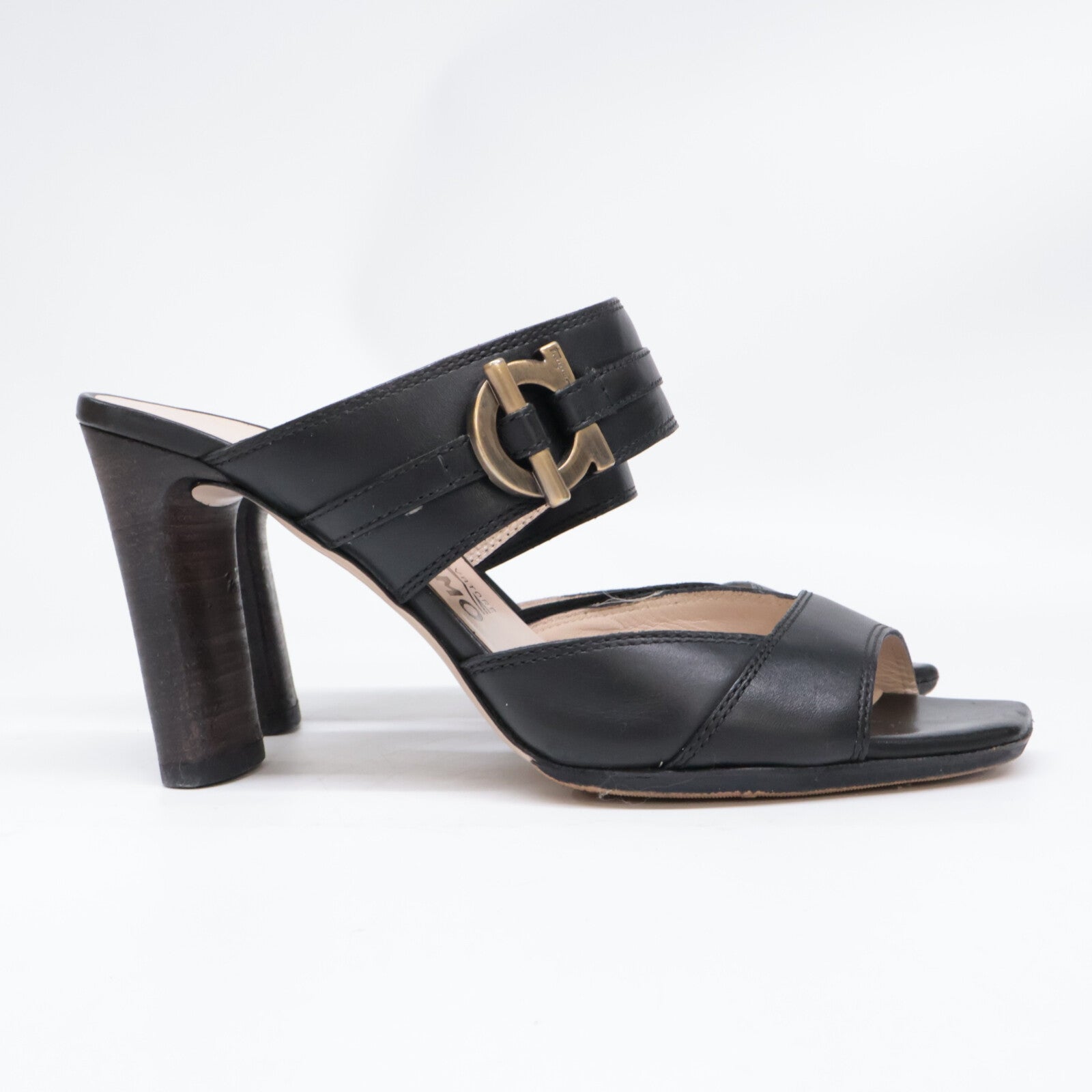 Salvatore Ferragamo DG016932 Gancini Leather Sandals