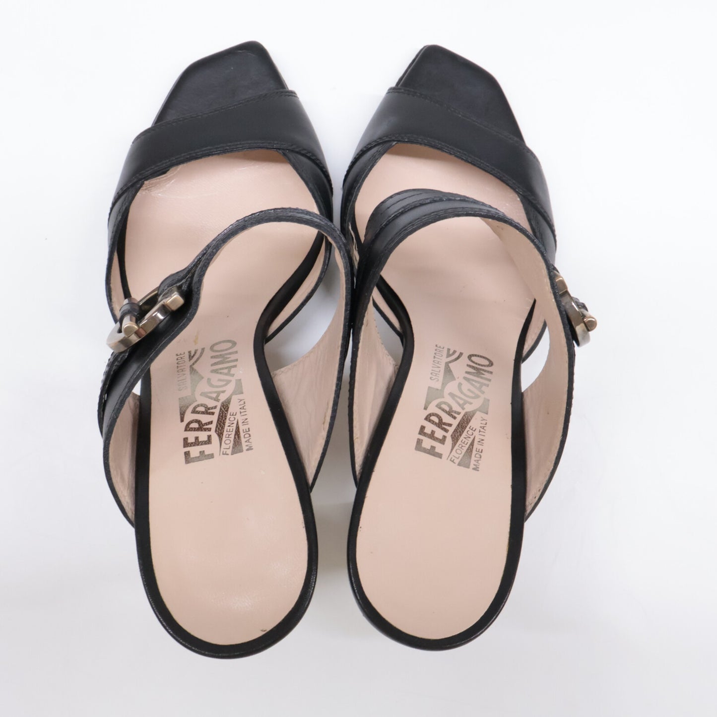 Salvatore Ferragamo DG016932 Gancini Leather Sandals