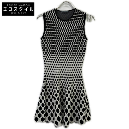 Alexander McQueen 亚历山大·麦昆 321142 Q1VNW 黑色蜂窝无袖连衣裙
