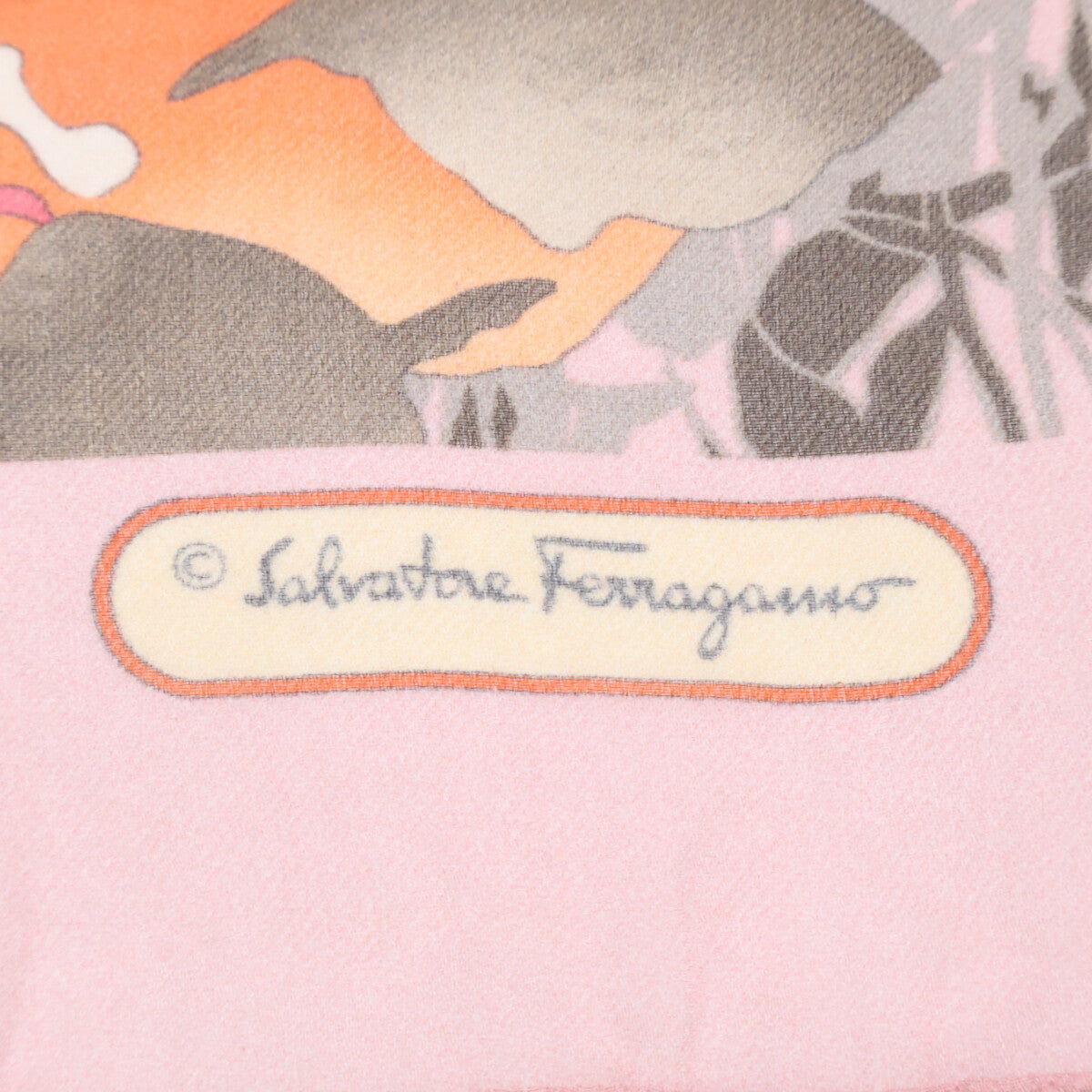 Salvatore Ferragamo サルヴァトーレフェラガモ フラワー柄 シルク ストール
