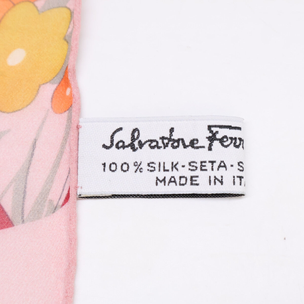 Salvatore Ferragamo サルヴァトーレフェラガモ フラワー柄 シルク ストール