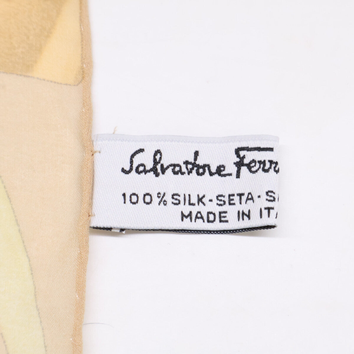 Salvatore Ferragamo サルヴァトーレフェラガモ 【美品】アニマル ハイビスカス シルク ストール