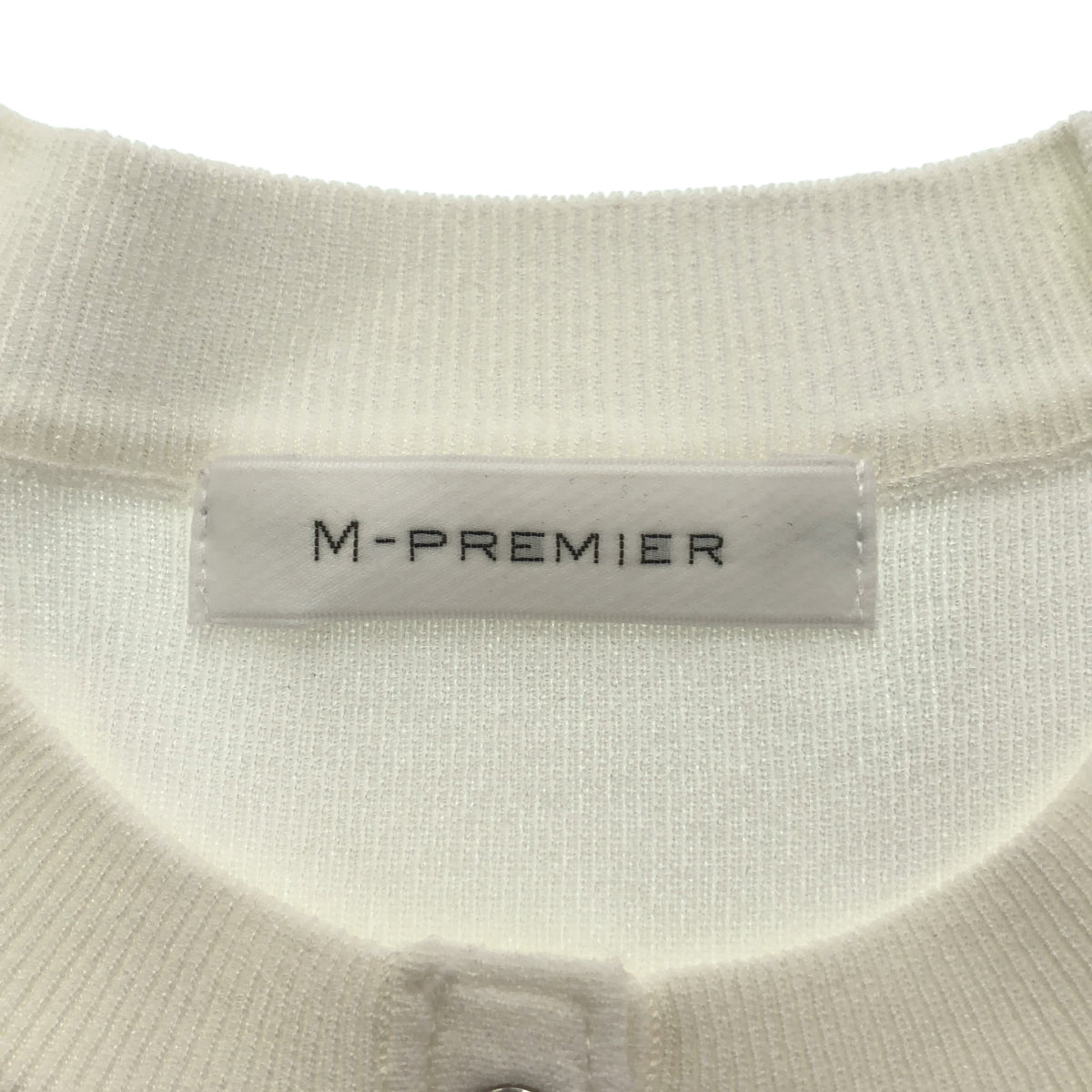 M-PREMIER エムプルミエ A738-606 ホワイト ドットボタンギャザースリーブカーディガン トップス
