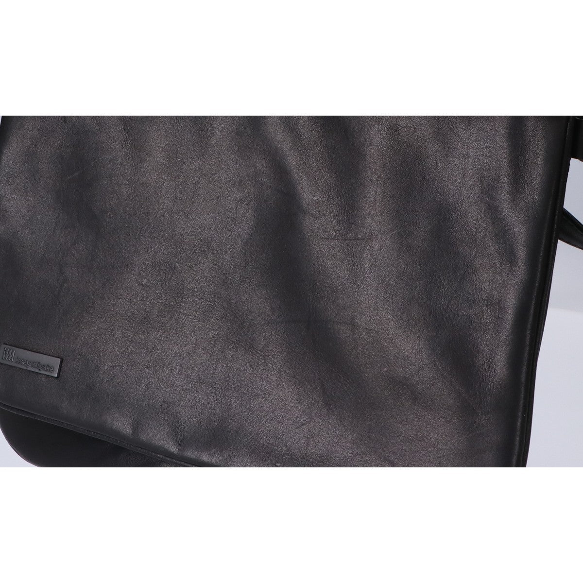 ISSEY MIYAKE イッセイミヤケ imアイム レザー フラップ ショルダーバッグ