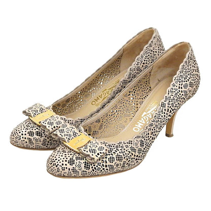SalvatoreFerragamo サルバトーレフェラガモ 美品 カットワーク レース ヴァラ ヒール パンプス シューズ レディース ピンクベージュ 7D シューズ