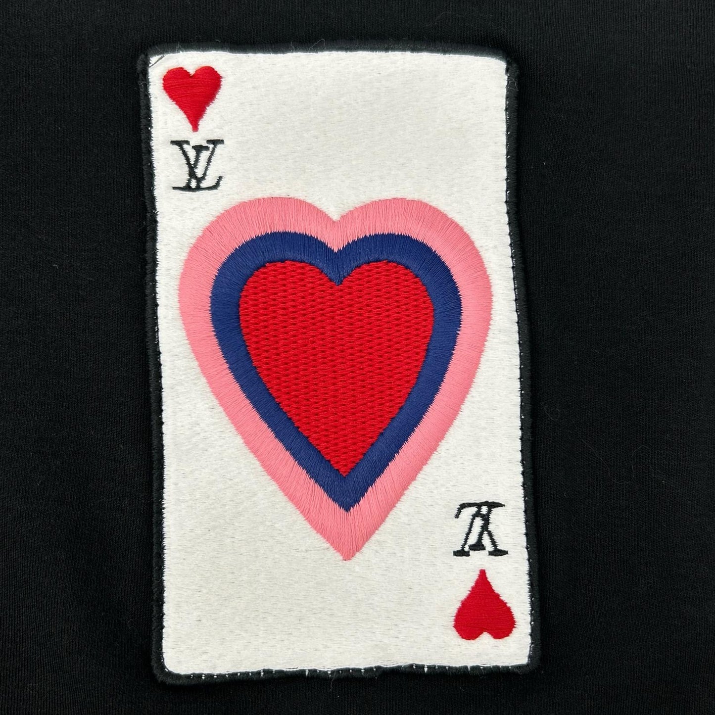 LOUIS VUITTON ルイヴィトン RW211A UOL FKLS99 トランプ刺繍 ショルダーパッチ Tシャツ トップス
