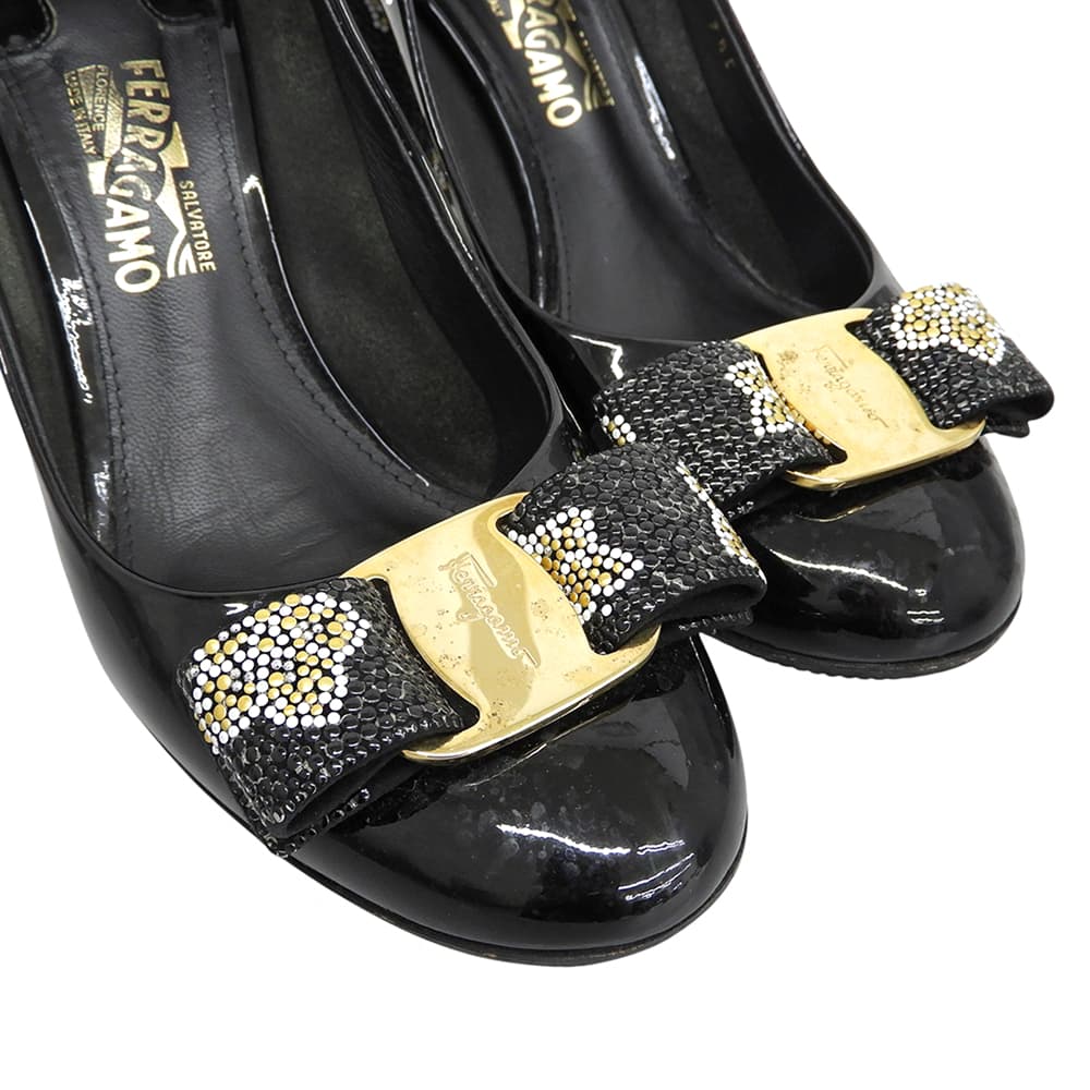 SalvatoreFerragamo サルバトーレフェラガモ パテントレザー モザイクビジュー ヴァラリボン パンプス シューズ ブラック 7 1/2C 09727 シューズ