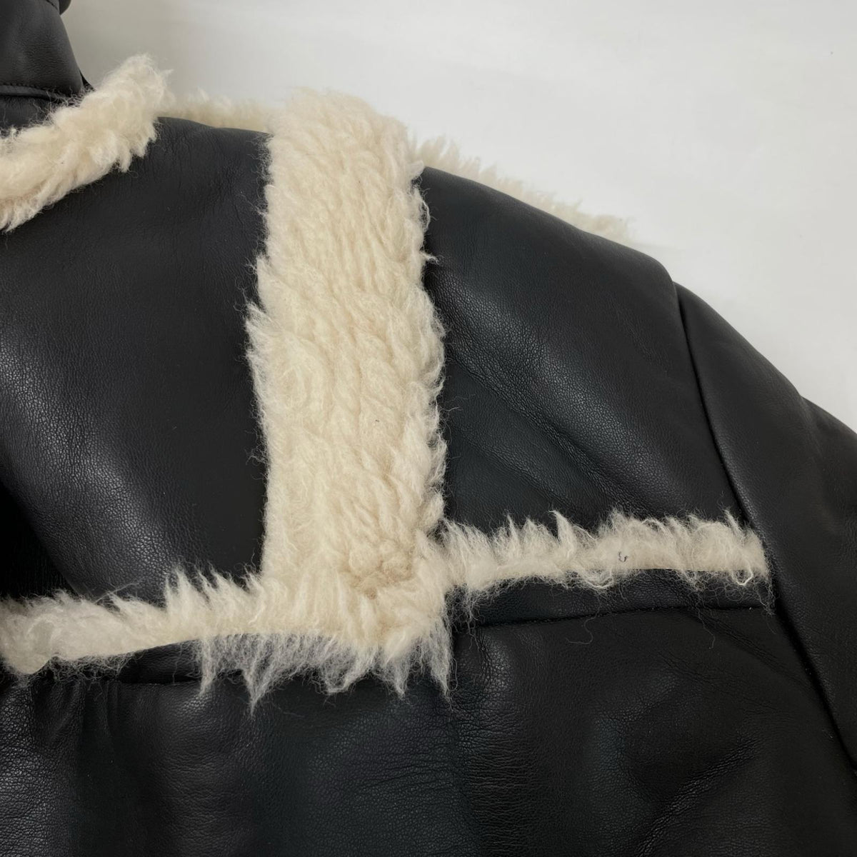 sacai サカイ 22-06278 22AW ブラック フェイクレザー ファーボアジャケット ジャケット
