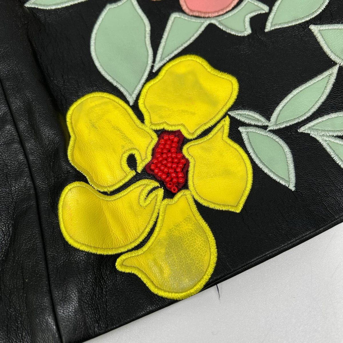 alice+olivia アリスオリビア ブラック フェイクレザー フラワー刺繍 ミニスカート スカート